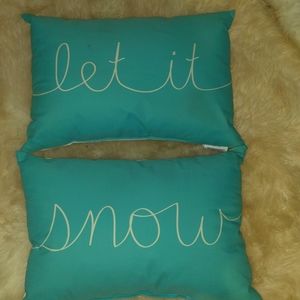 Pair of decorative throw pillows, "Let It Snow" in "Tiffany Blue" & Cream